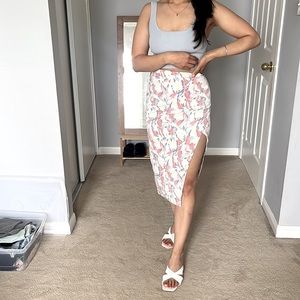 Abercrombie and Fitch lined skirt! Basically new and perfect for a night out 💖